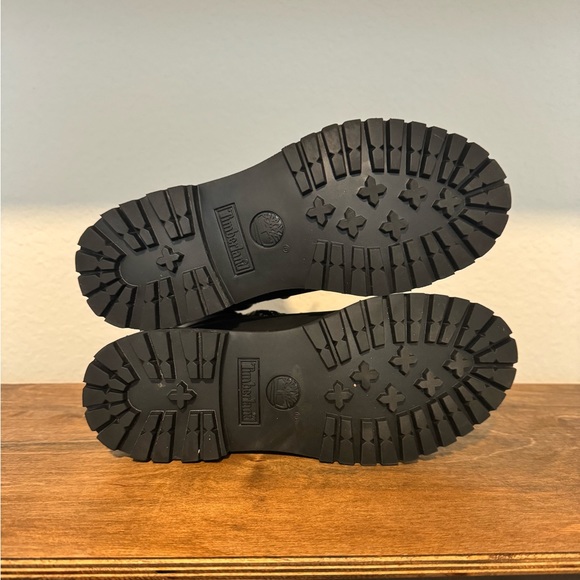 Timberland 🌲- Premium Waterproof Boots - Picture 3 of 5